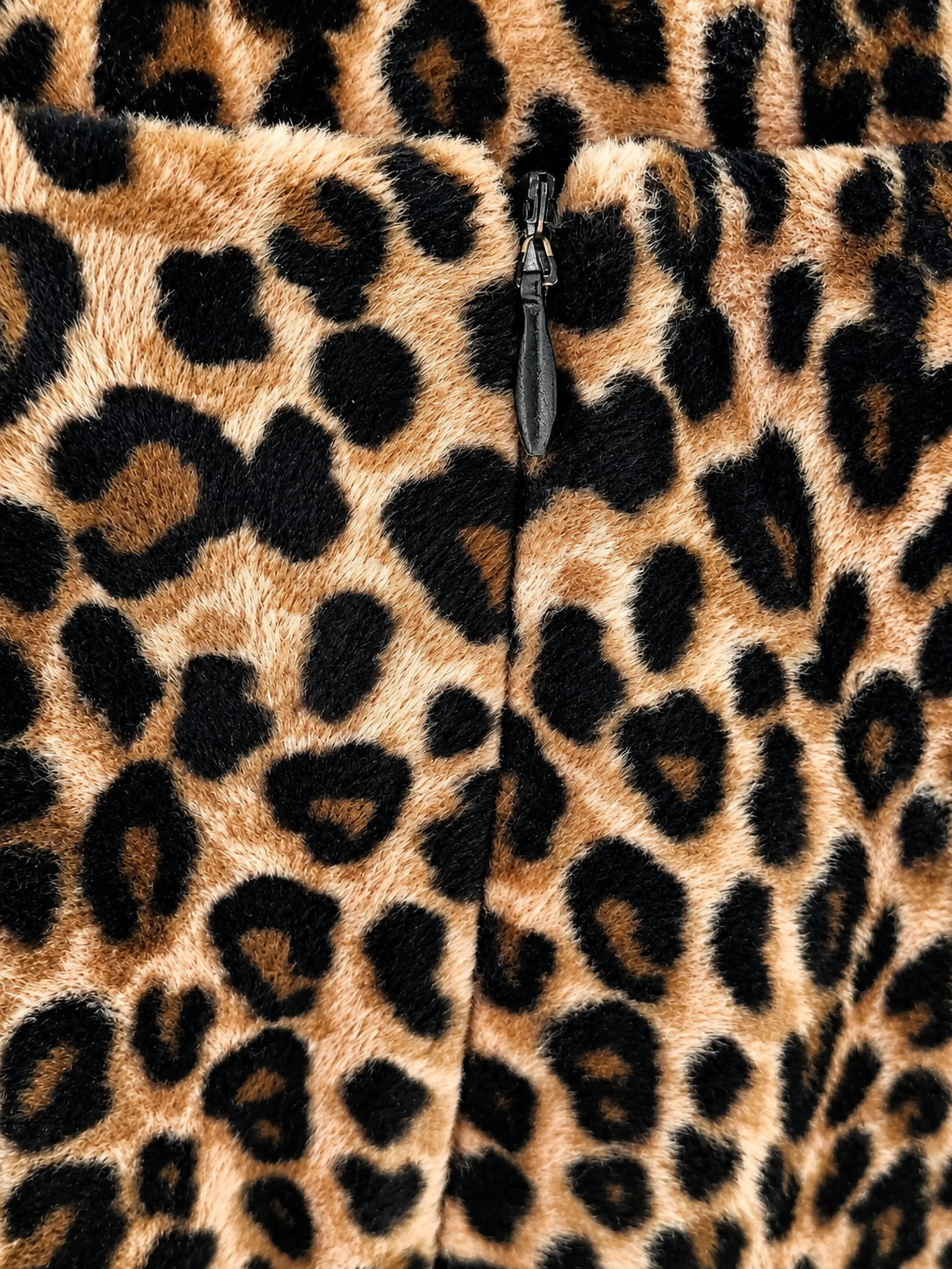 Y2K Leopard Print Faux Fur Mini Skirt - detail